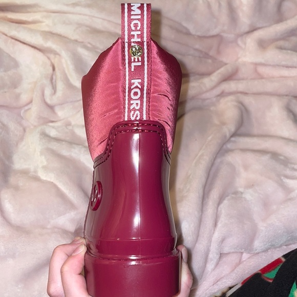 Michael kors rain boots, never worn - Picture 4 of 8